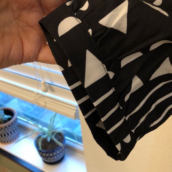 BloomChic Black and White Geometric Pattern Dress NWOT 18-20 - Picture 12 of 13